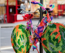Yarn bombing - Street art