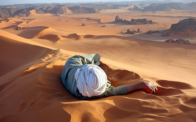 Merit Prize Winner: “A Well Earned Rest in the Sahara”, Evan Cole