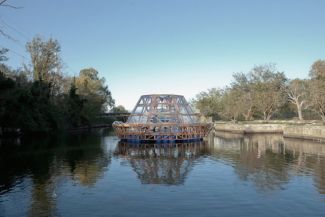 Jellyfish Barge - Studiomobile, photo by Matteo de Mayda