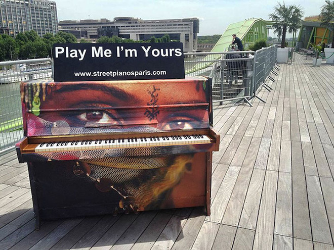 Street piano, Play me, I'm yours. Paris, France, 2013