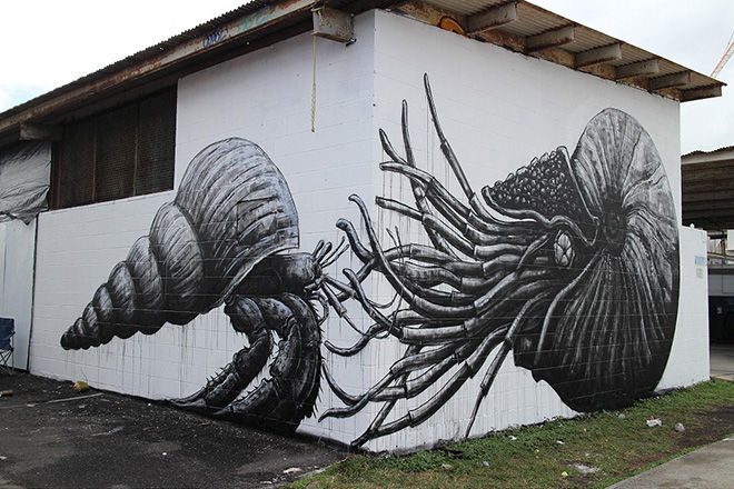 Roa murales - Pow Pow Hawaii street art festival