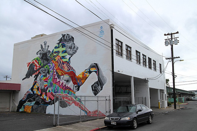 Tristan Eaton murales - Pow Pow Hawaii street art festival