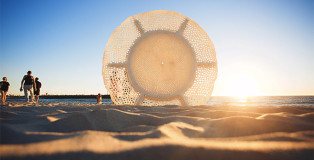 Britt Mikkelsen, ocean lace, Sculpture by the Sea, Cottesloe 2015. Photo Clyde Yee