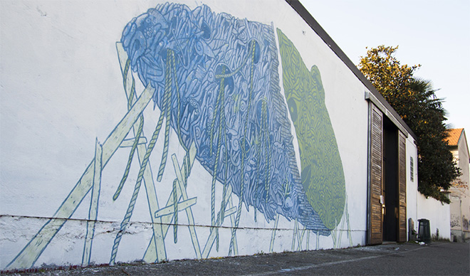 “AGGLOMERATI” - Il murales realizzato da Geometric Bang e Crisa sulla facciata di Grauen gallery
