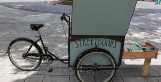 Street Books - La Biblioteca in strada