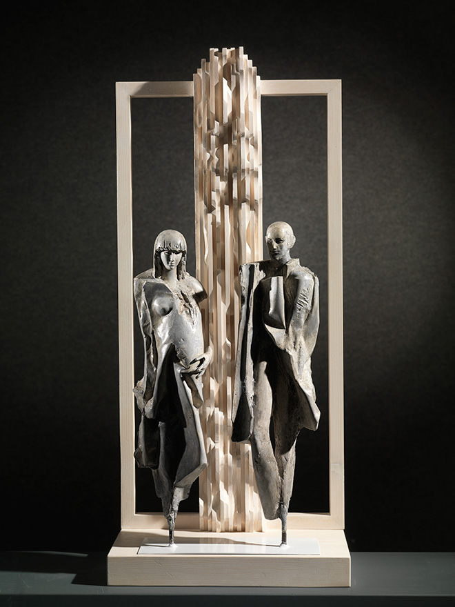 Giorgio Conta - Together, 2015, bronze and wood, 90x40x25 cm