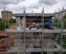 Vesod - Compianto, tra spirito e materia, murale a Padova sulla torretta idrica di Viale Codalunga, work in progress. photo credit: Francesco Calderoni