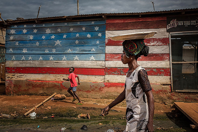 Maude Bardet - Untitled, Remarkable Reward, Theme: STREETS, URBAN 2020 Photo Awards