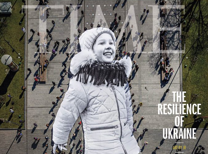 JR – La resilienza dell’Ucraina ha il sorriso di Valeria
