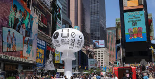 Zero Nukes at Times Square, 2022. ©Pedro Reyes