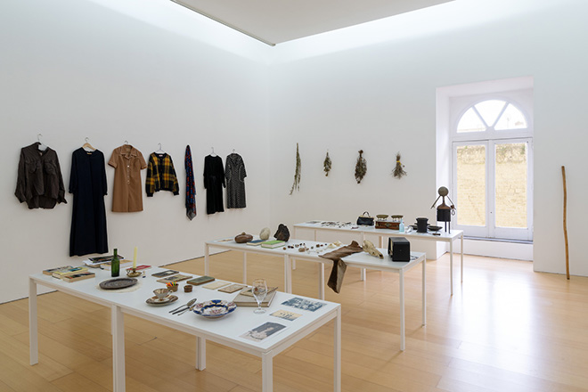 Jimmie Durham: humanity is not a completed project, installation view, Museo Madre, Napoli