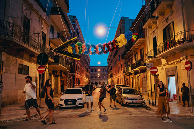 Sabino De Nichilo, via Dalmazia 58, omaggio a Pino Pascali, installazione ambientale per Il Mattino ha Lory in bocca. Foto: Fabrizio Provinciali