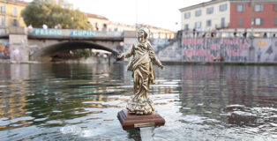 Fabrizio Spucches - Souvenir, installazione, Darsena Milano