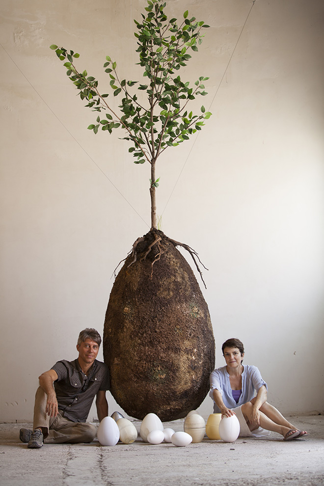 Anna Aielli e Raoul Bretzel - Capsula Mundi. Photo credit: Francesco D’Angelo