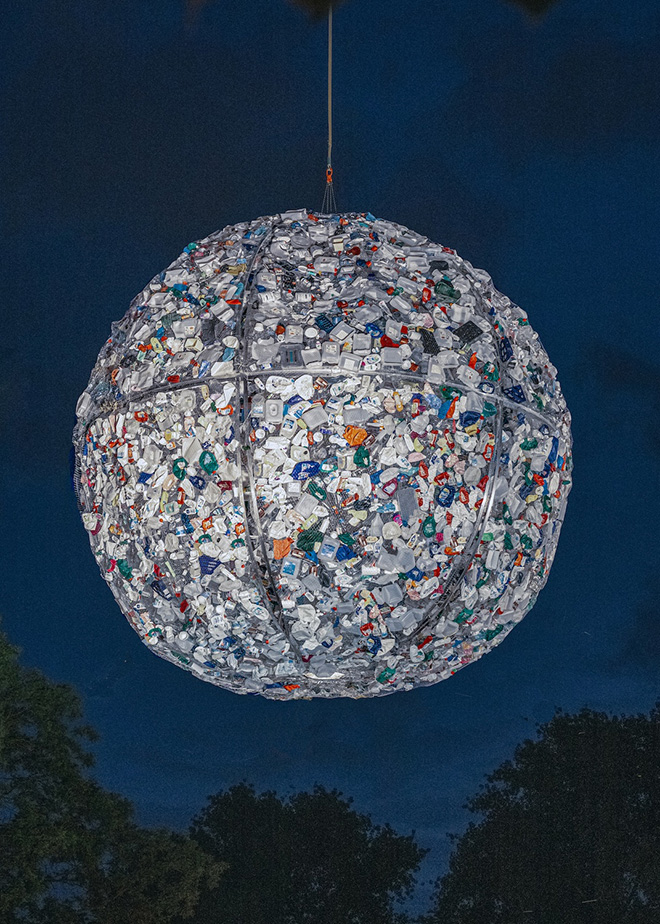 Luzinterruptus - (Plastic) Full Moon, Brunswick, 2024. Photo credit: Lichtparcours