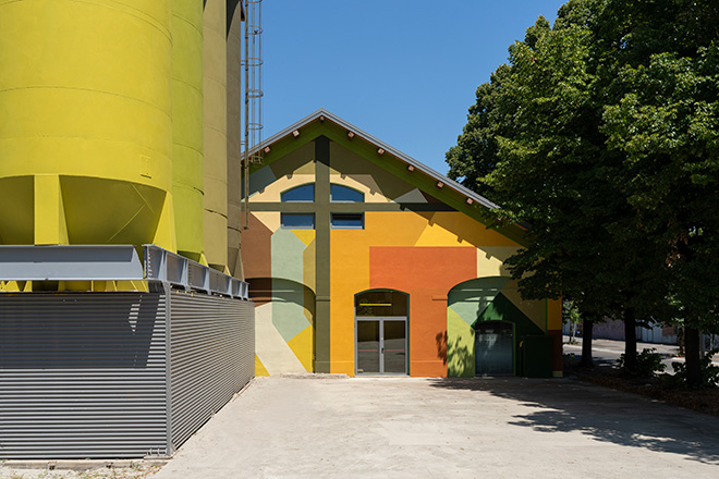 David Tremlett - The Organ Pipes, 2024, Installazione permanente / Permanent installation, Reggio Emilia, Ex Caffarri Courtesy dell’artista / of the artist, © Lorenzo Palmieri