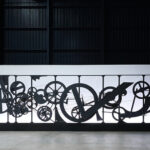 “Jean Tinguely”: opere cinetiche e performative in mostra presso Pirelli HangarBicocca