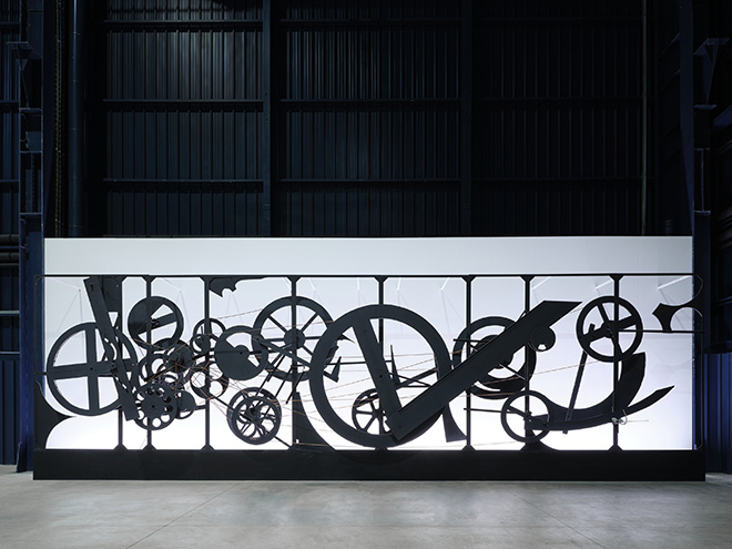 “Jean Tinguely”: opere cinetiche e performative in mostra presso Pirelli HangarBicocca