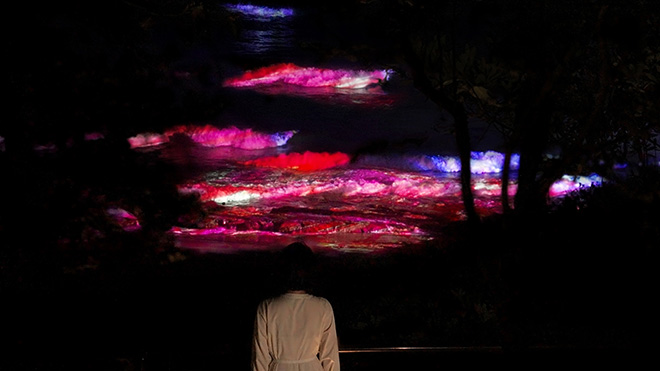 teamLab, Flowers Bloom When the Waves Rise - Sea of ​​Izura, 2021/2024, Digitized Nature, Sound: Hideaki Takahashi © teamLab, courtesy Pace Gallery