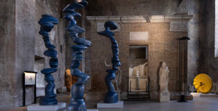 Tony Cragg. Infinite forme e bellissime, installation view, Museo Nazionale Romano, Terme di Diocleziano, Roma. Photo credit: Monkeys Video Lab