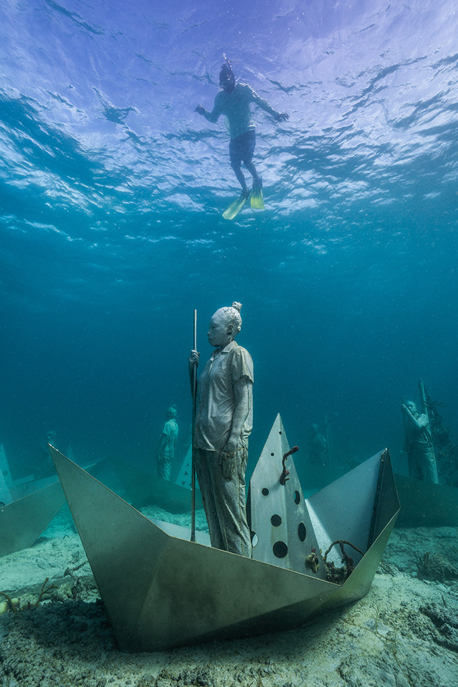 Jason deCaires Taylor - A World Adrift, underwater sculpture, Carriacou e Petite Martinique, Grenada