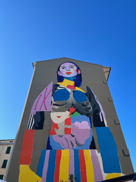 Aryz - Il murale a Livorno nel quartiere Venezia