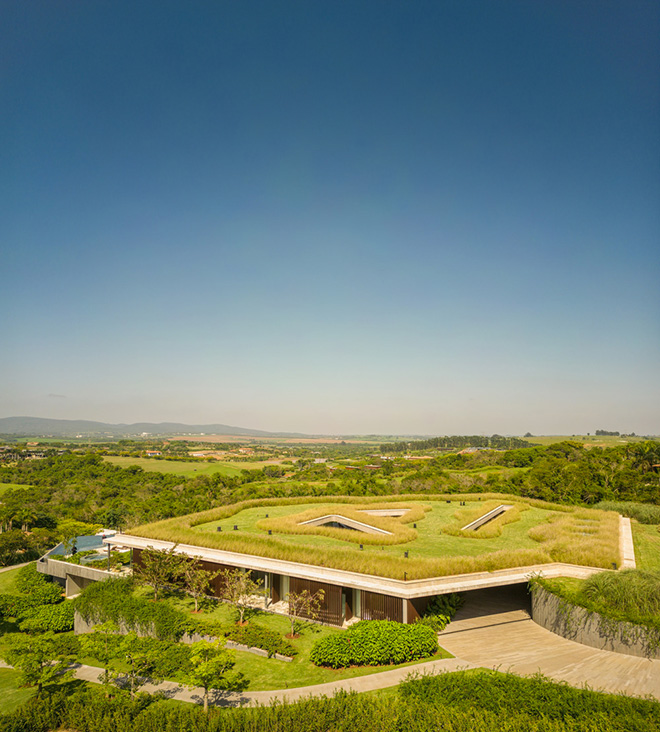 Architecture/Residential & House: GAK House by Bernardes Arquitetura. Photo credit: © Fernando Guerra