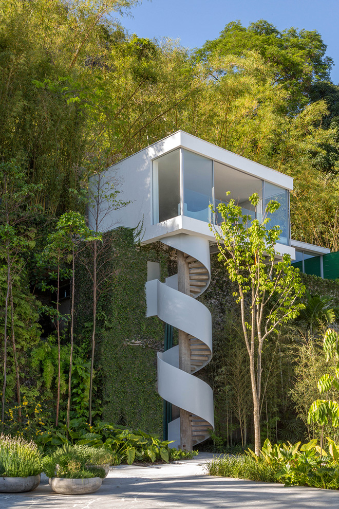 Architecture/Renovation: Itaúna House by Siqueira + Azul Arquitetura. Photo credit: © Andre Nazareth