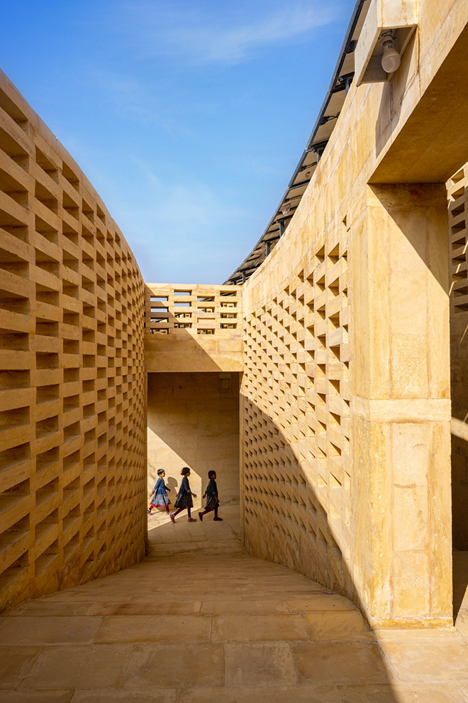 Image/Architectural Photography: Jaisalmer School by Diana Kellogg Architects. Photo credit: © Vinay Panjwani