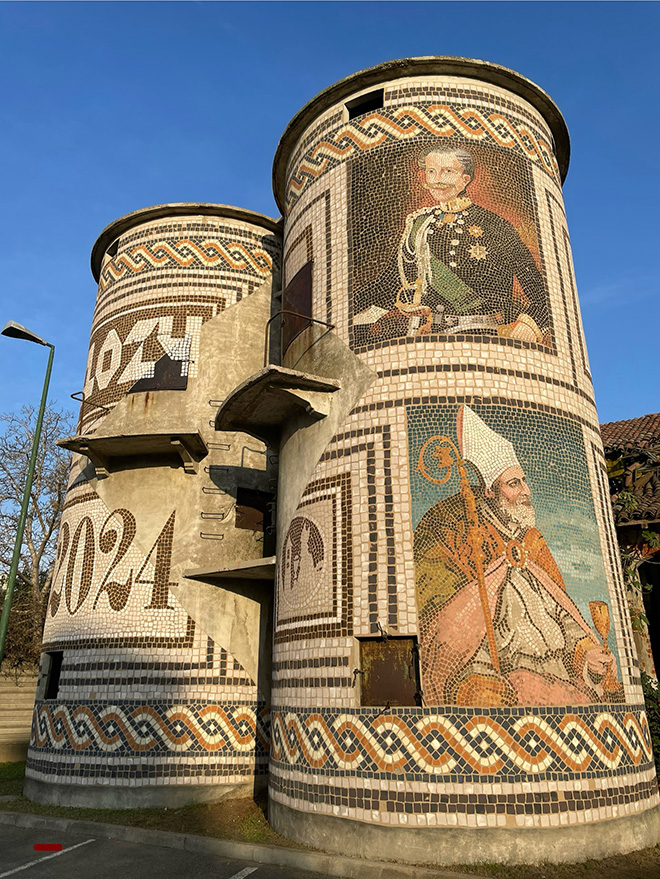 Il mosaico celebrativo di Refreshink sui silos di Orfengo (No)