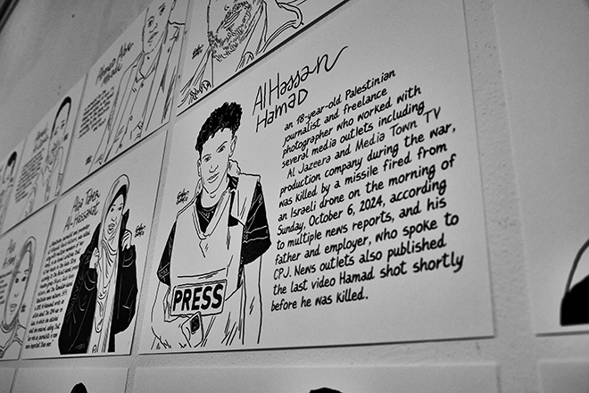 Gianluca Costantini - This shoe was not red, Voci per Gaza. Incontri, letture, mostre, musica per promuovere pace e diritti umani, Educaid. Ala Nuova del Museo della Città, Rimini. Photo credit: Francesco Arrigoni