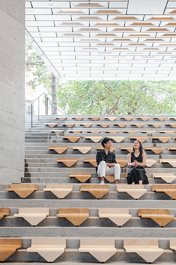 ARTA Architects - Tai Kwun Chairs, Hong Kong. Photo credit: Kevin Mak @1km Studio