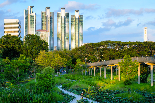 Turenscape - Benjakitti Forest Park, Bangkok. Photo credit: Turenscape&Arsomsilp