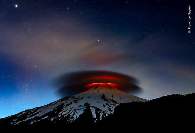 ©Francisco Negroni / Wildlife Photographer of the Year - Earth and Sky, Highly commended Wildlife Photographer of the Year People’s Choice Award 2024